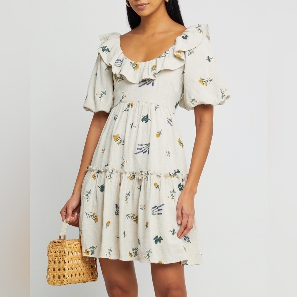 o.p.t NWT June Dress Beige Floral Size Small